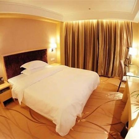 Shiyan  Ronghe Holiday Hotel מראה חיצוני תמונה